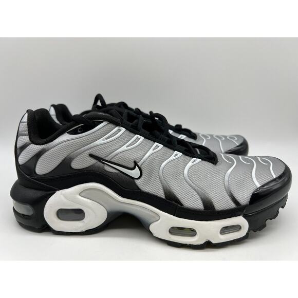 Nike Air Max Plus (GS) Black/Metallic Silver CD0609-018 Youth's 7Y/Women's 8.5 - Picture 1 of 12